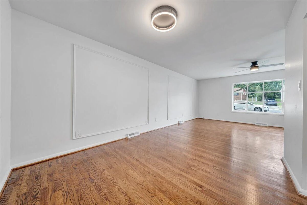 3820 Green Spring AVE - Photo 4