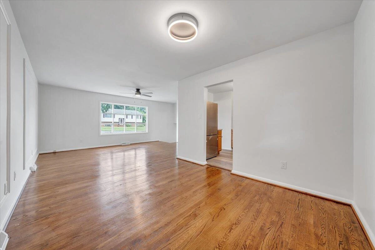 3820 Green Spring AVE - Photo 5