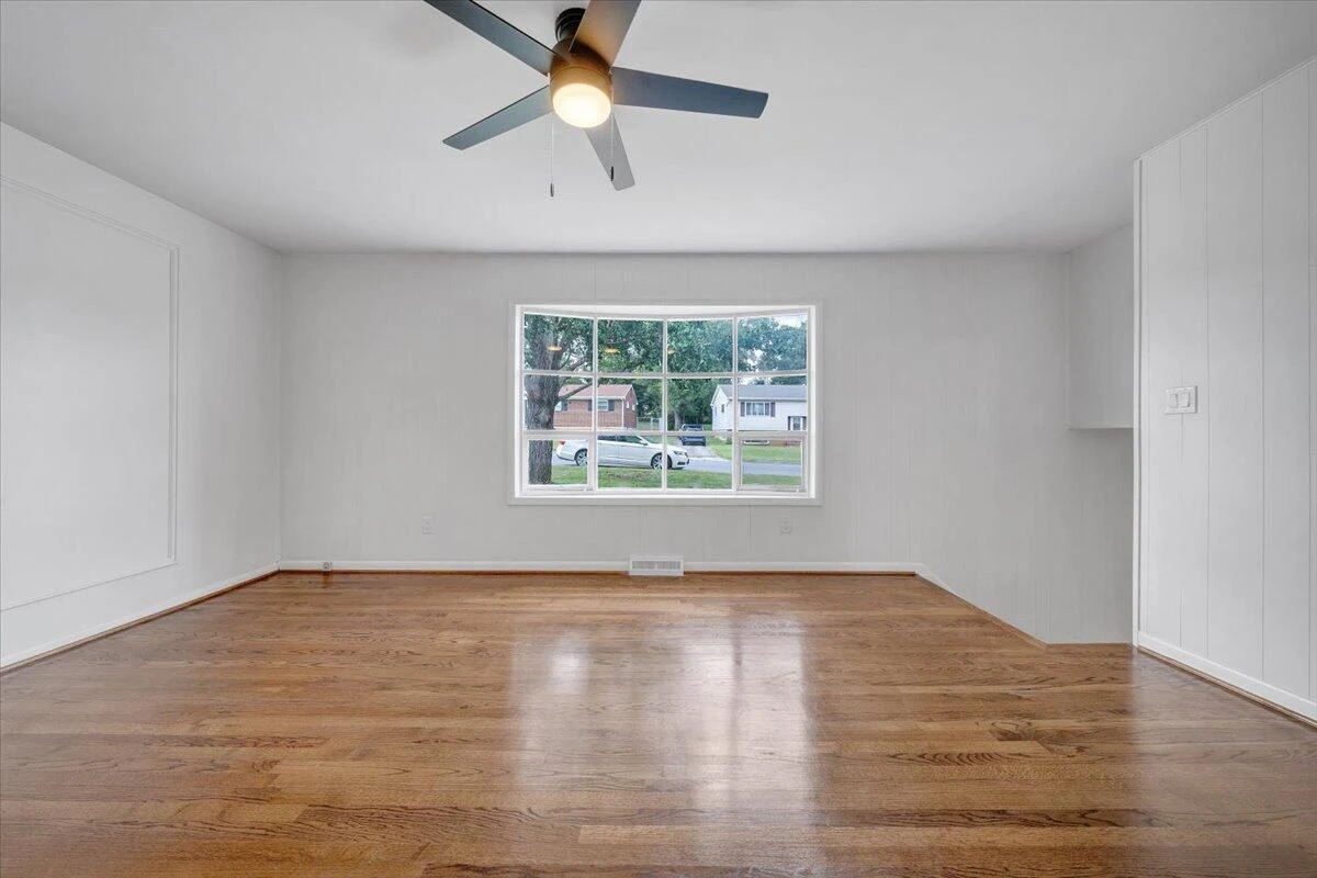 3820 Green Spring AVE - Photo 7