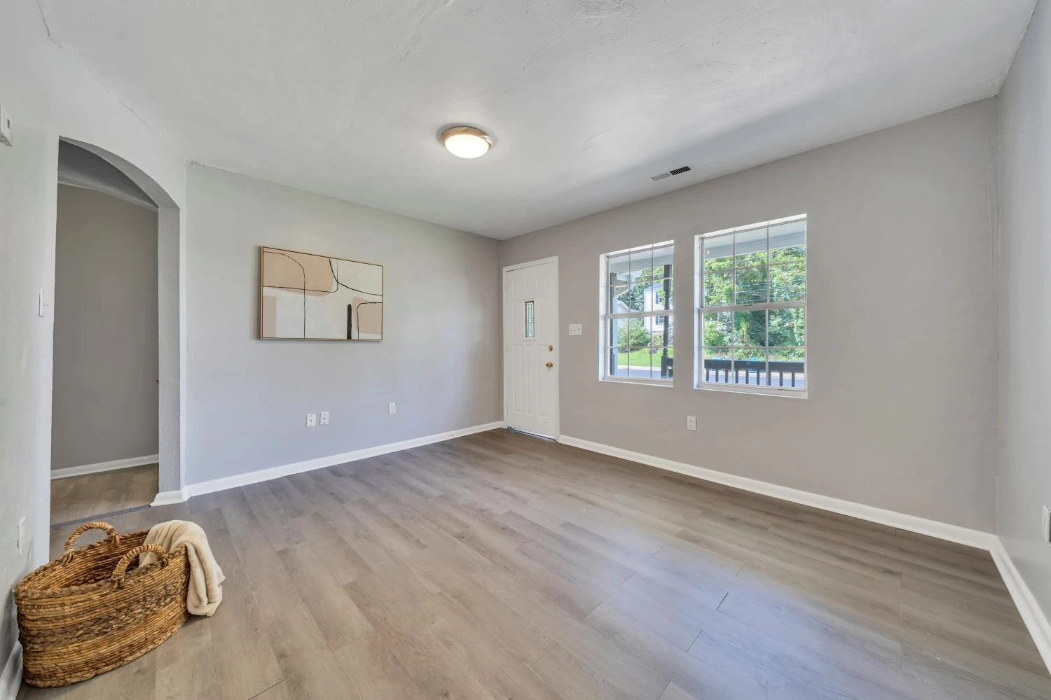 2116 Staunton AVE - Photo 3