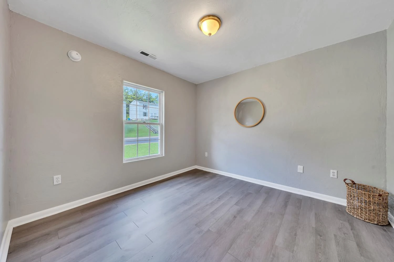 2116 Staunton AVE - Photo 6