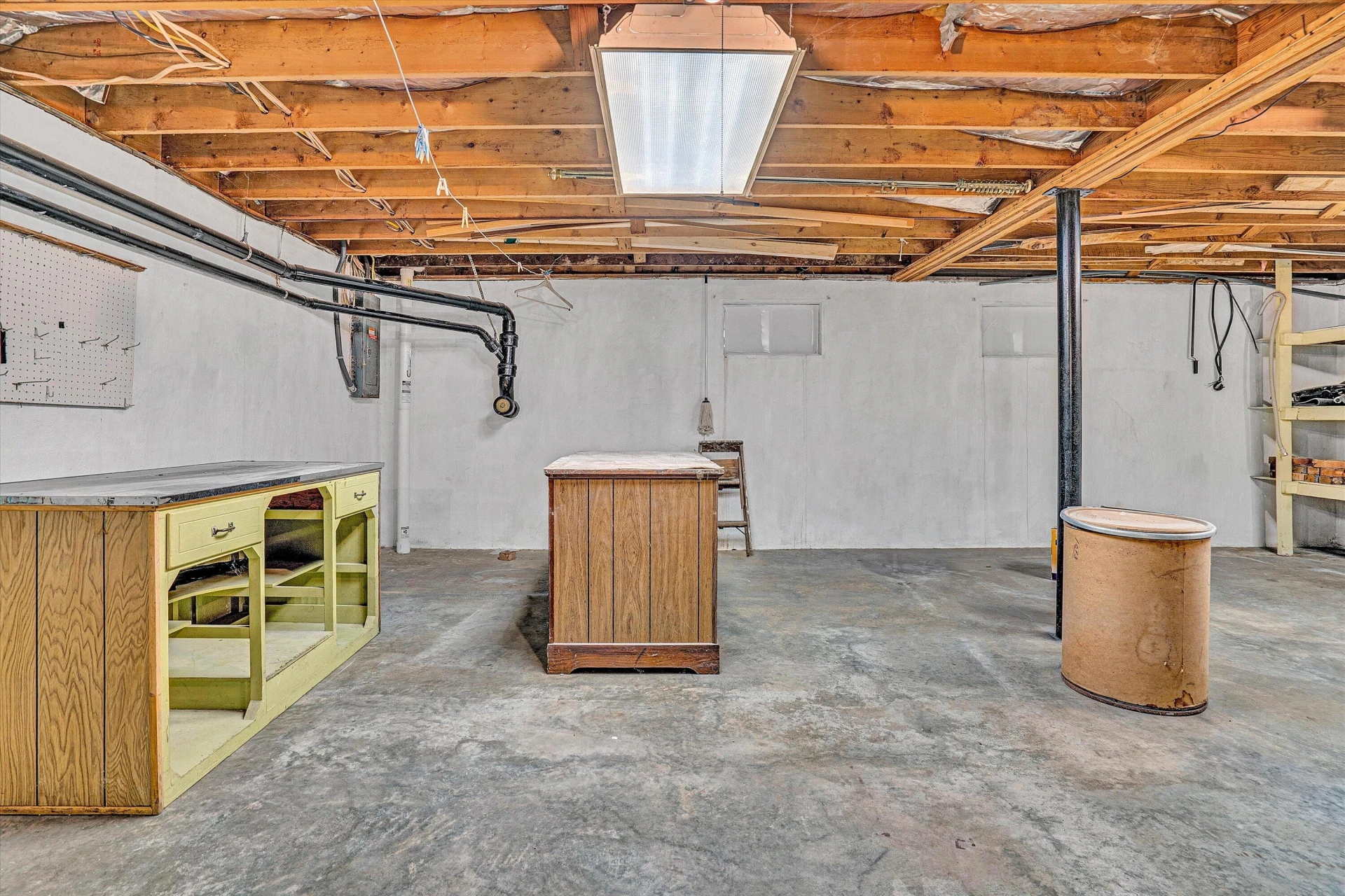 3525 Andrew AVE - Photo 19