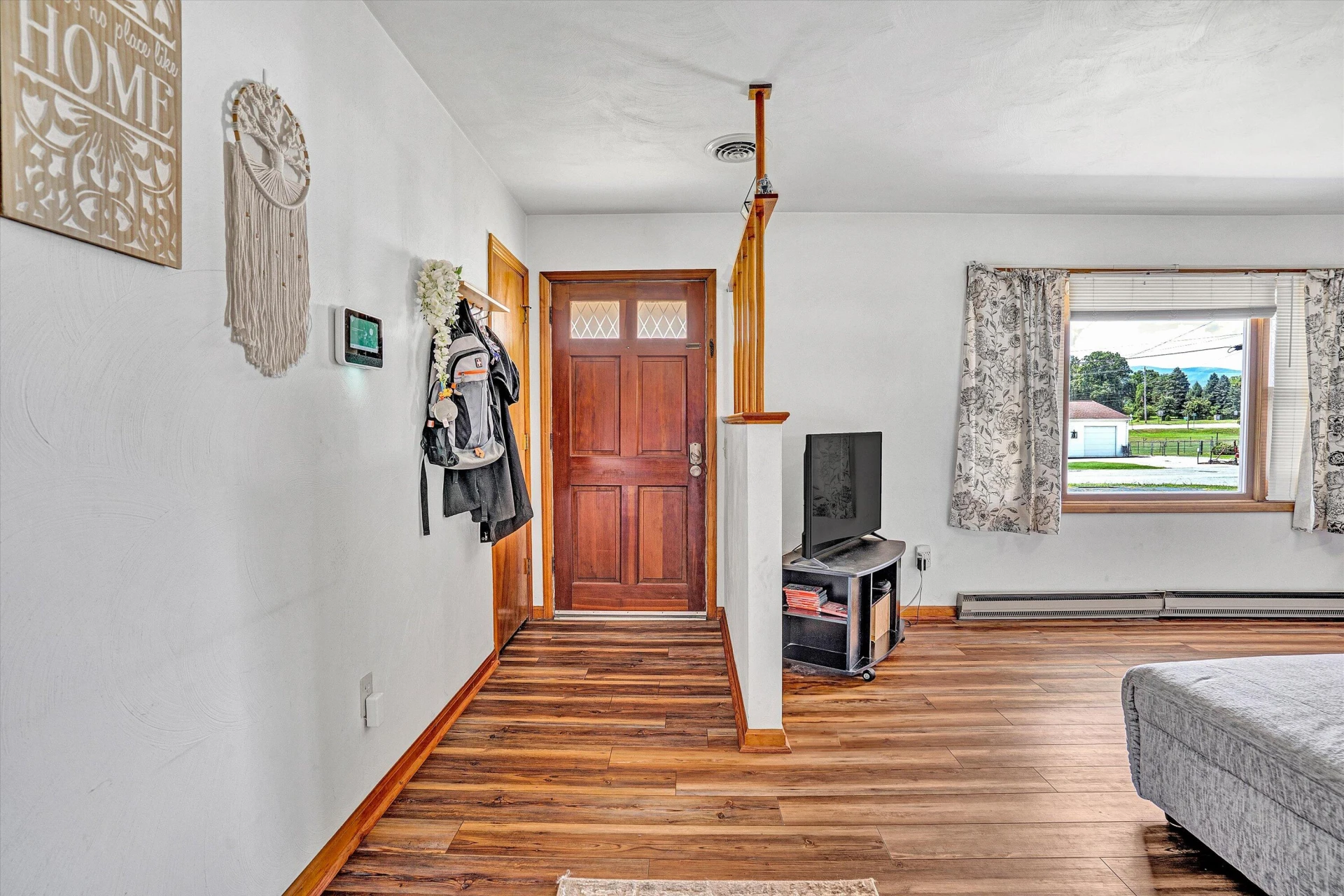 3525 Andrew AVE - Photo 3
