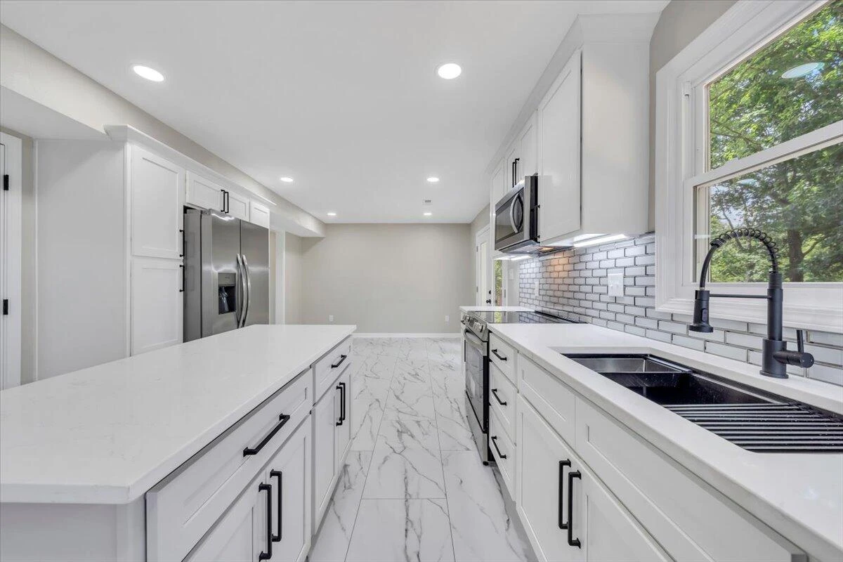 2640 Tulip LN - Photo 14