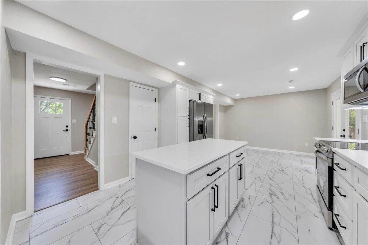 2640 Tulip LN - Photo 15