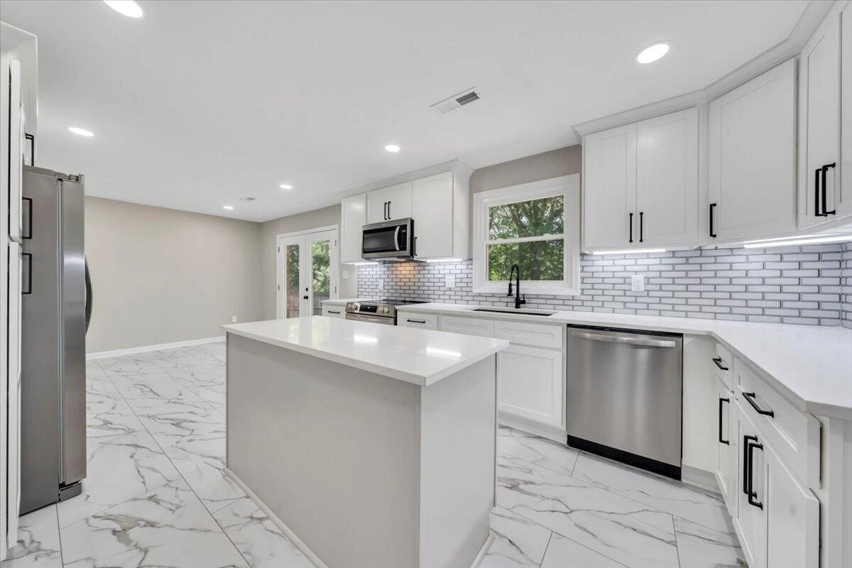 2640 Tulip LN - Photo 16