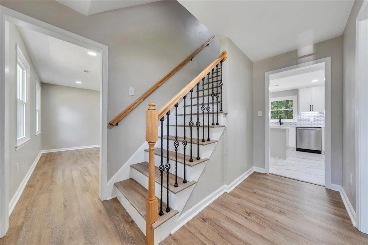 2640 Tulip LN - Photo 2