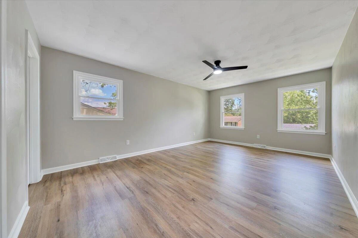 2640 Tulip LN - Photo 25