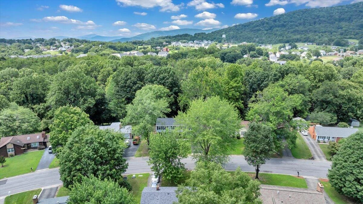 2640 Tulip LN - Photo 40