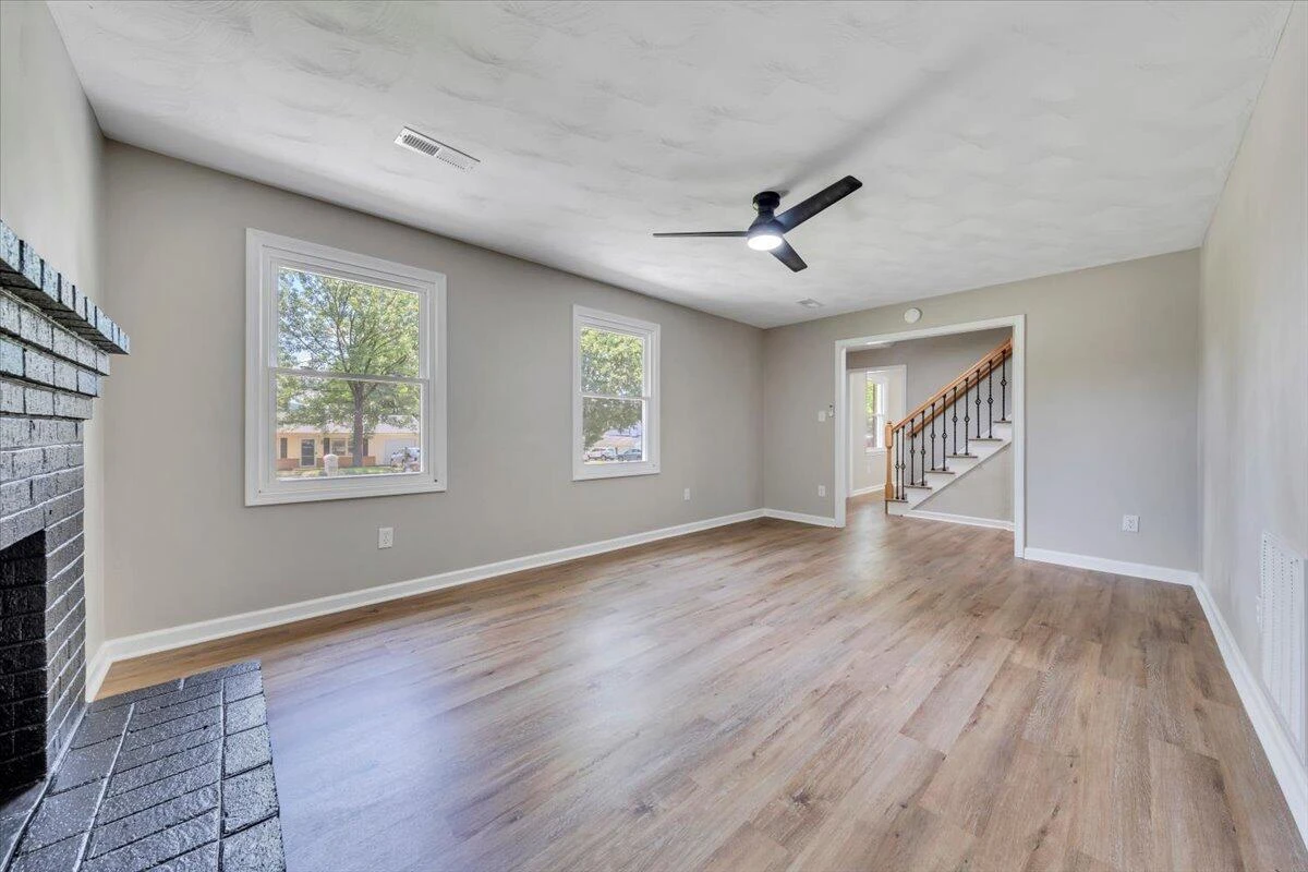 2640 Tulip LN - Photo 5
