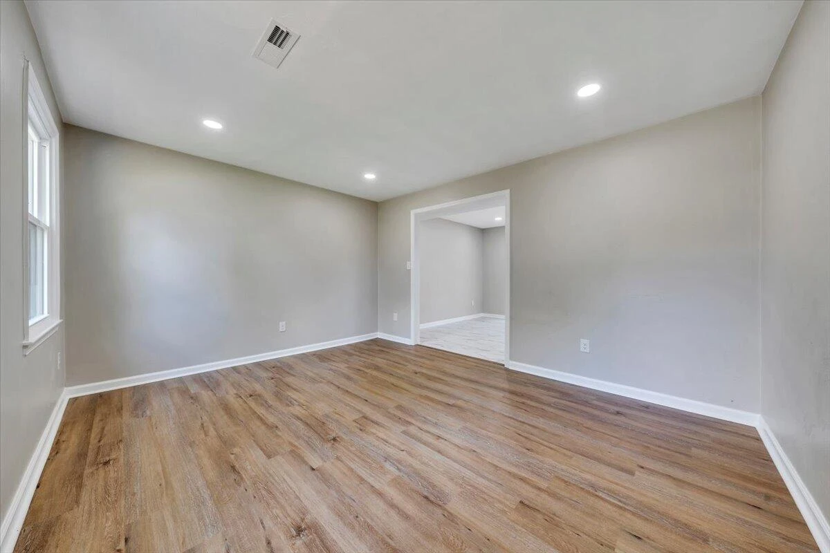 2640 Tulip LN - Photo 6