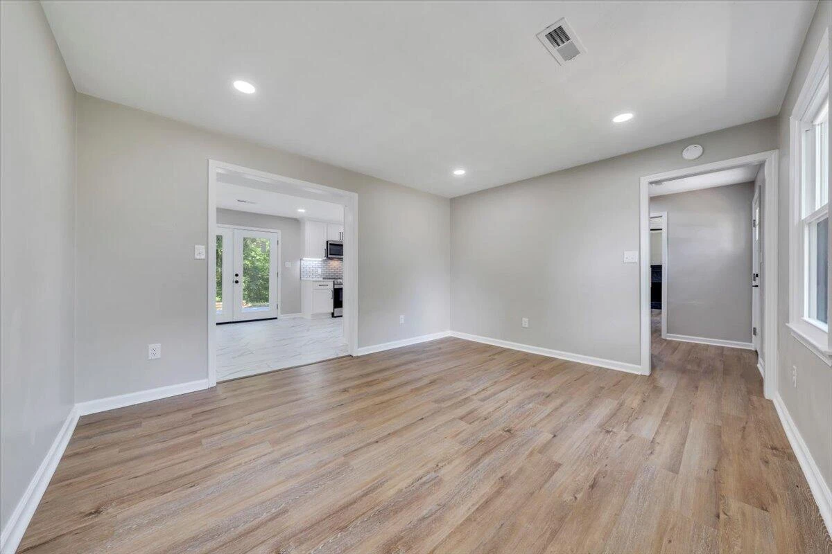 2640 Tulip LN - Photo 7