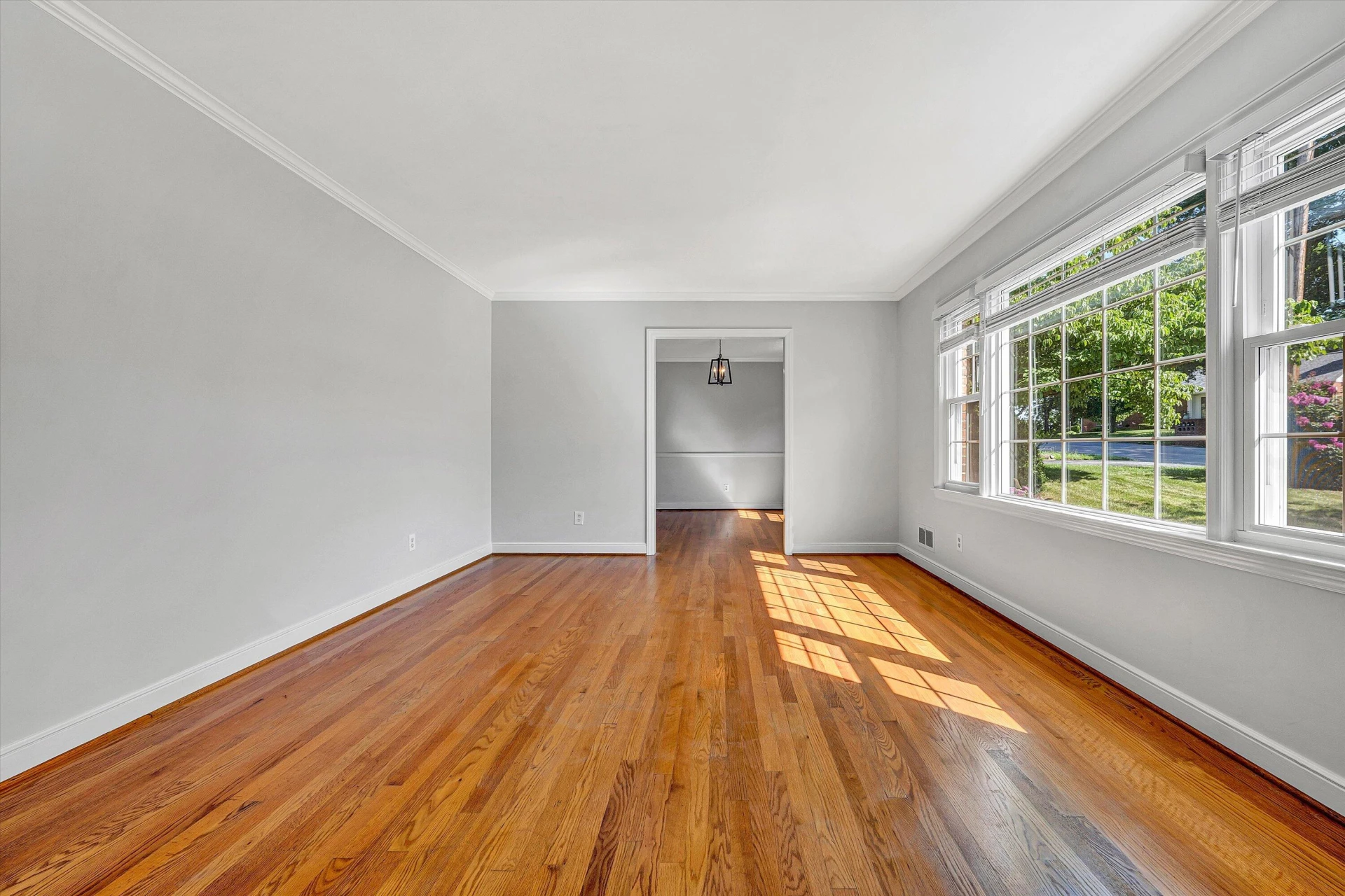 4212 Woodridge DR - Photo 10