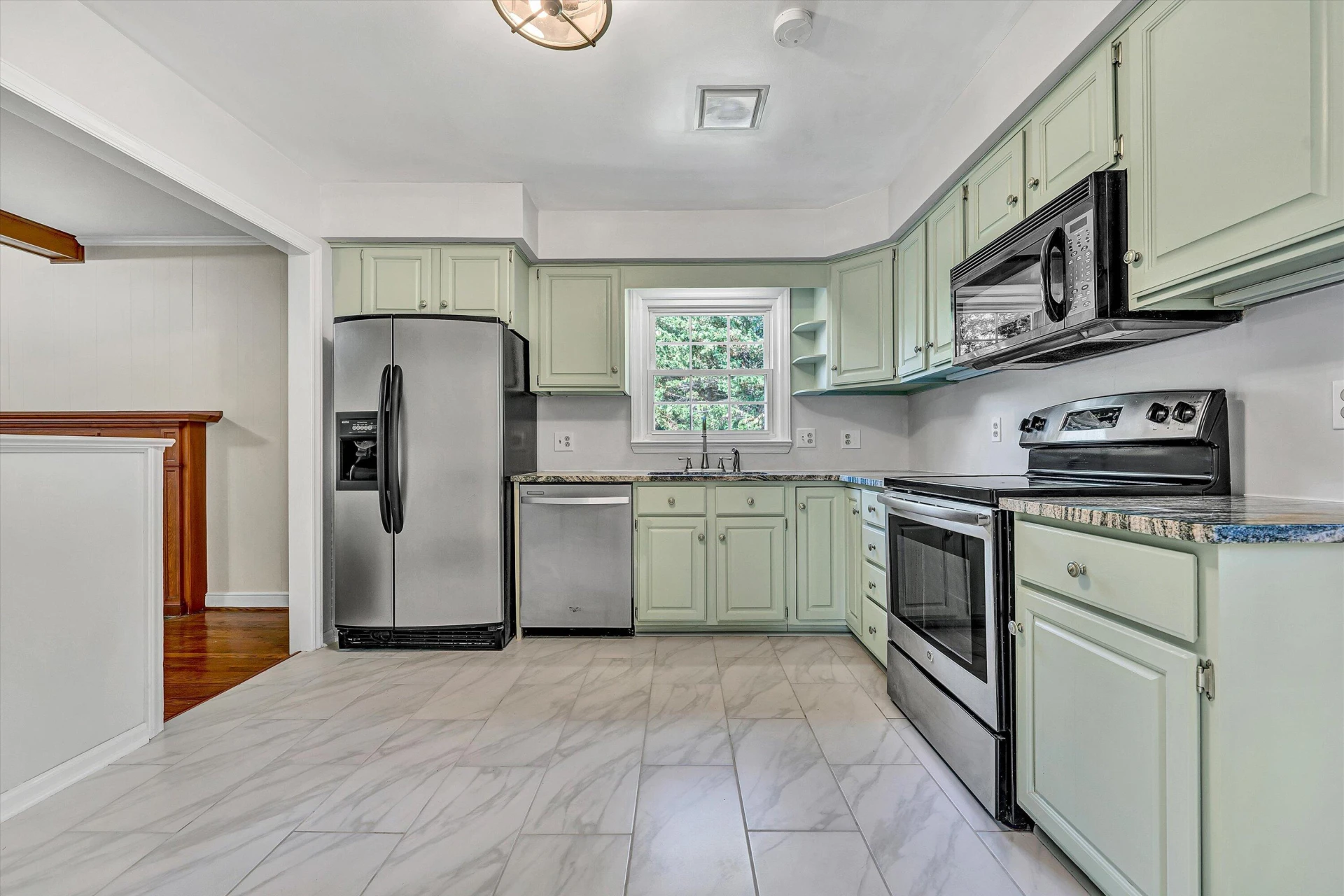 4212 Woodridge DR - Photo 13