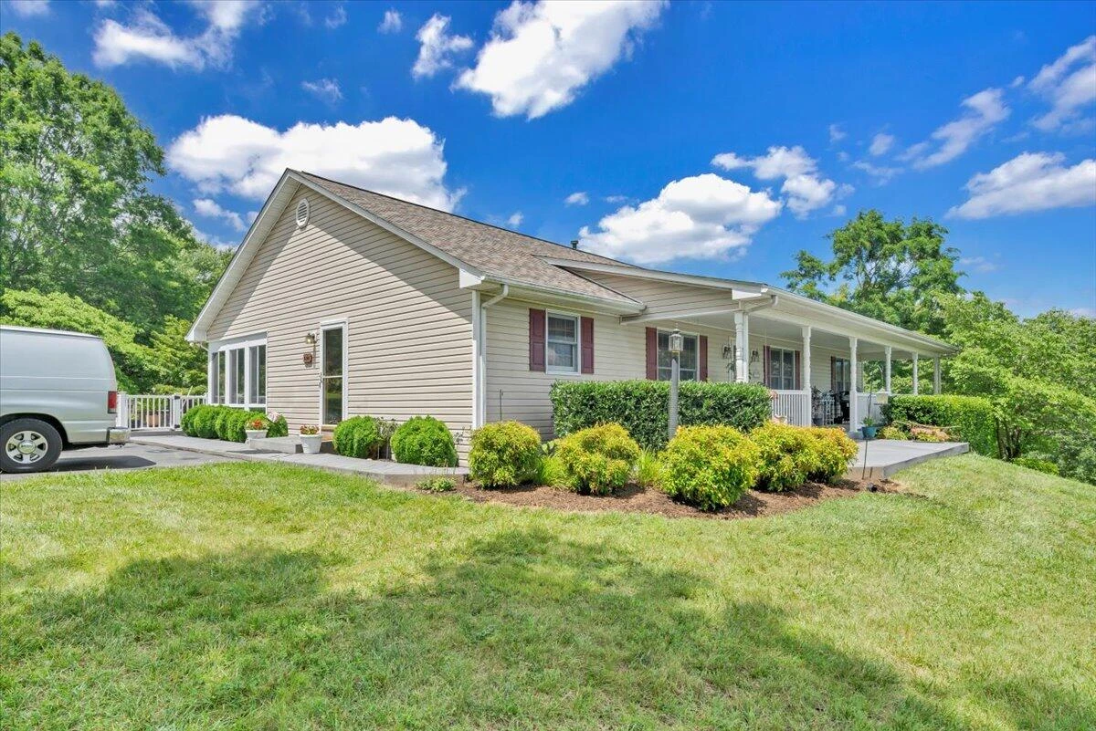 871 Texas Hollow RD - Photo 2