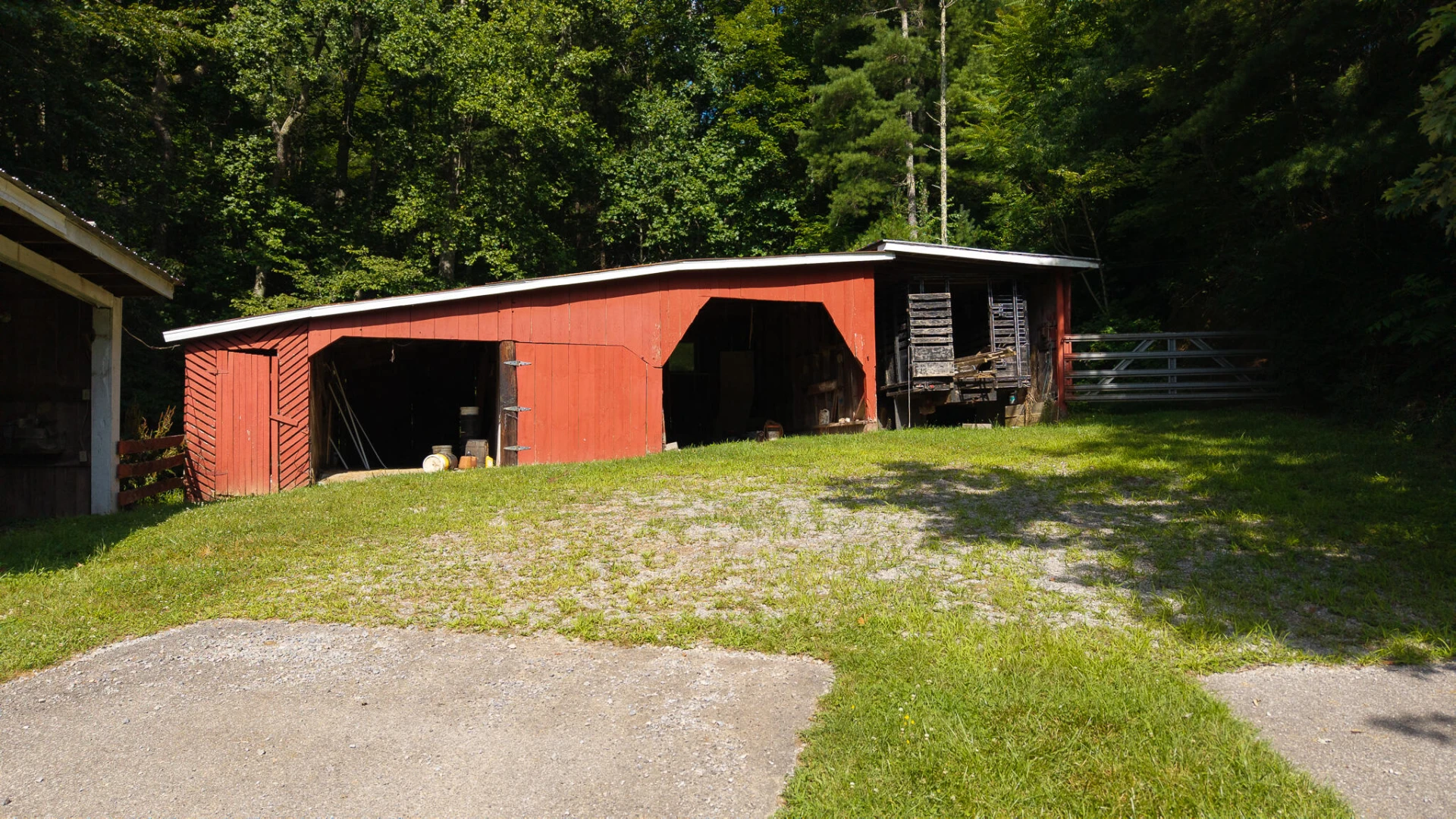 4752 Webbs Mill RD - Photo 35
