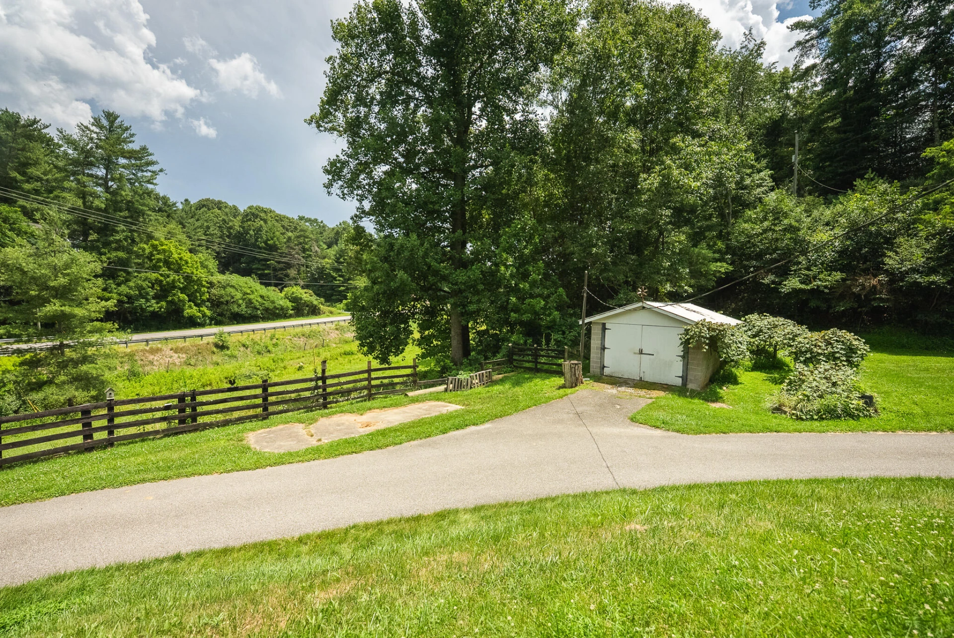 4752 Webbs Mill RD - Photo 43