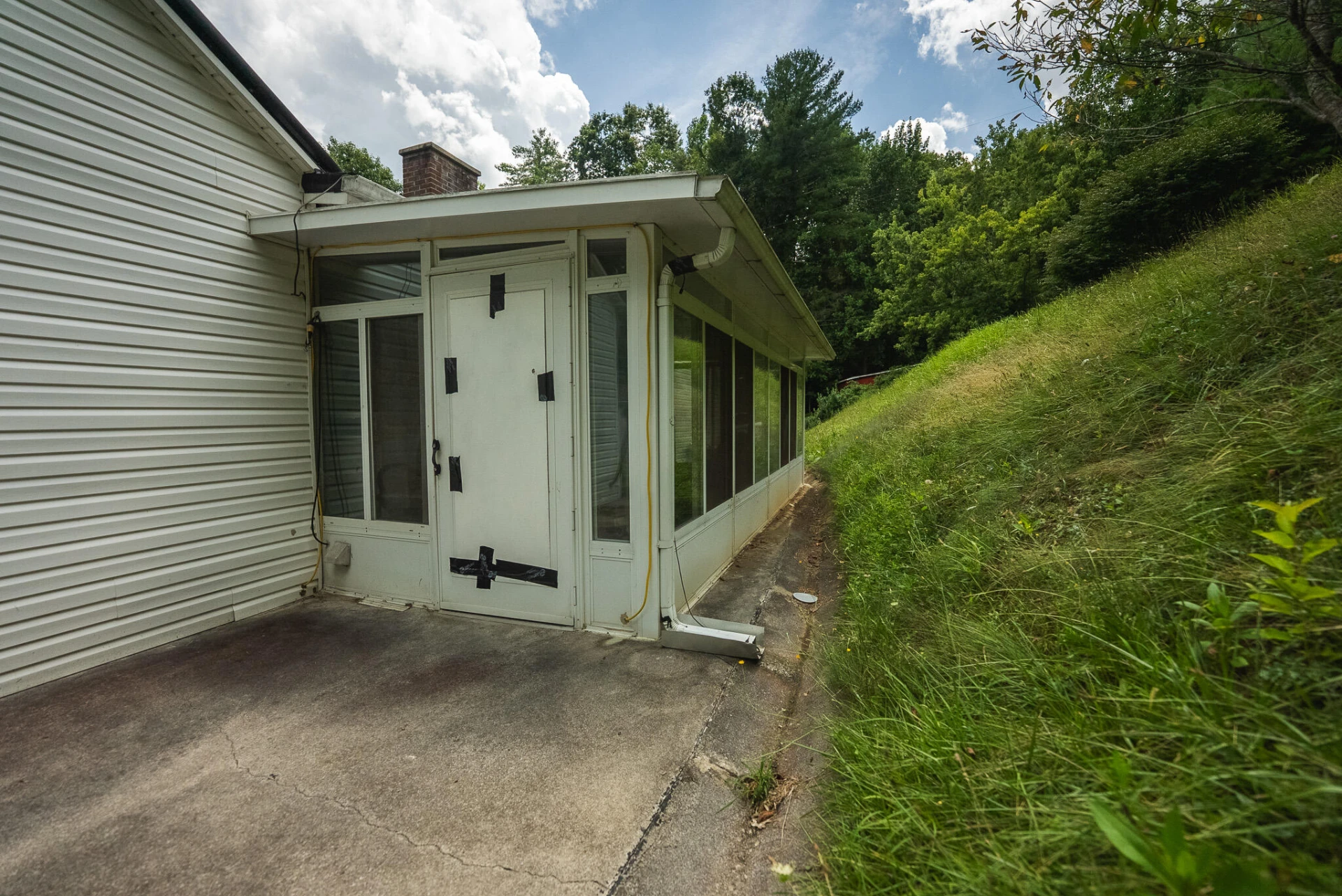 4752 Webbs Mill RD - Photo 6