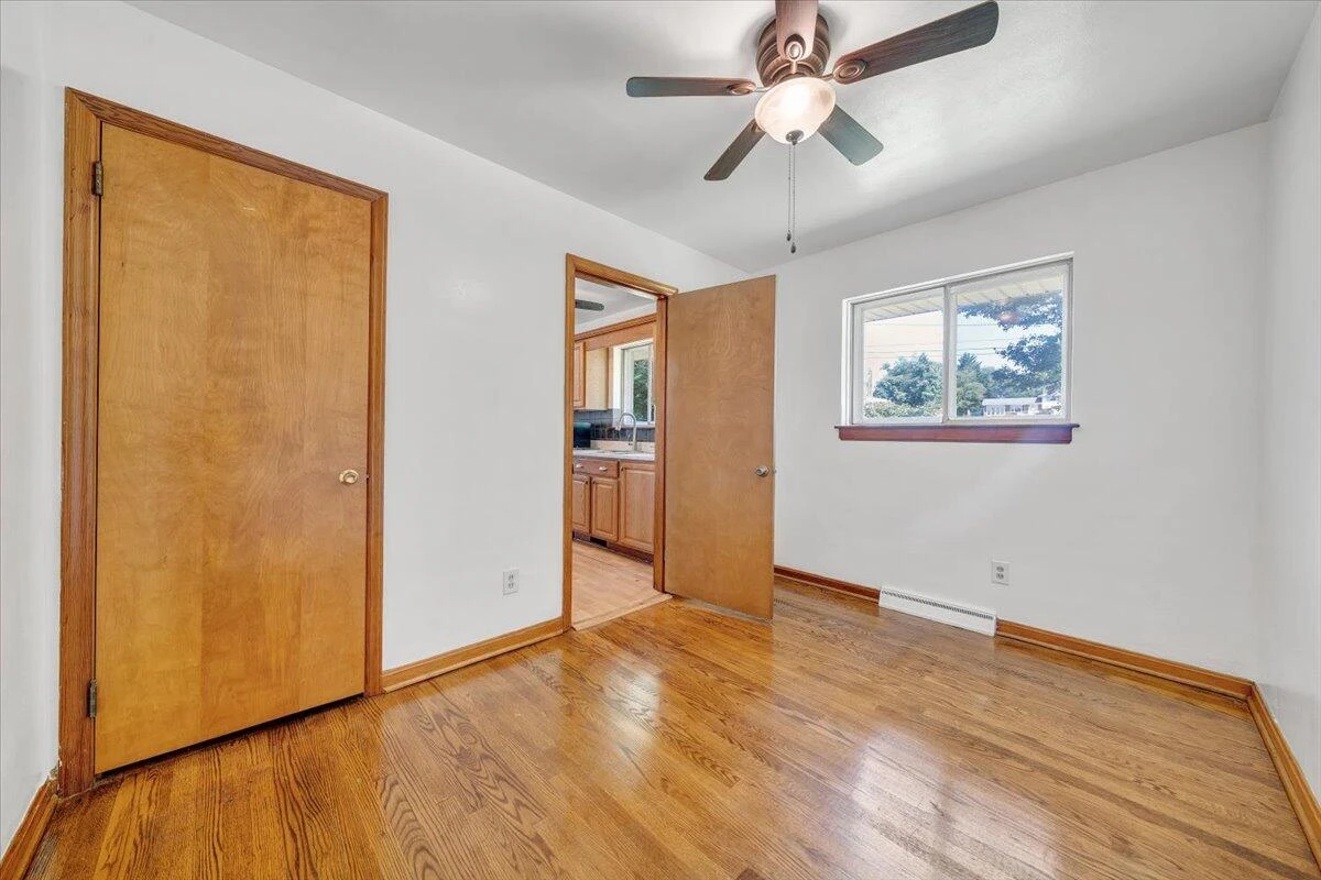 3332 Maplelawn AVE - Photo 11