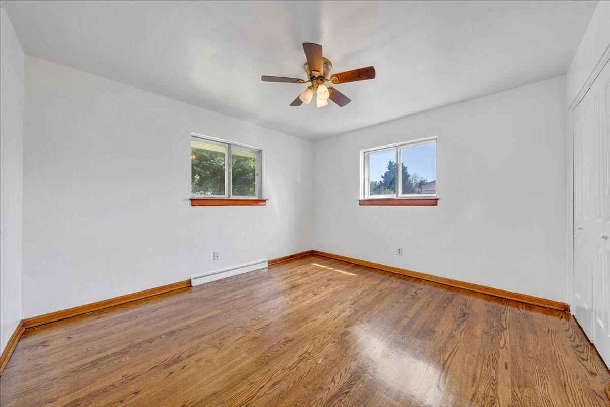 3332 Maplelawn AVE - Photo 13