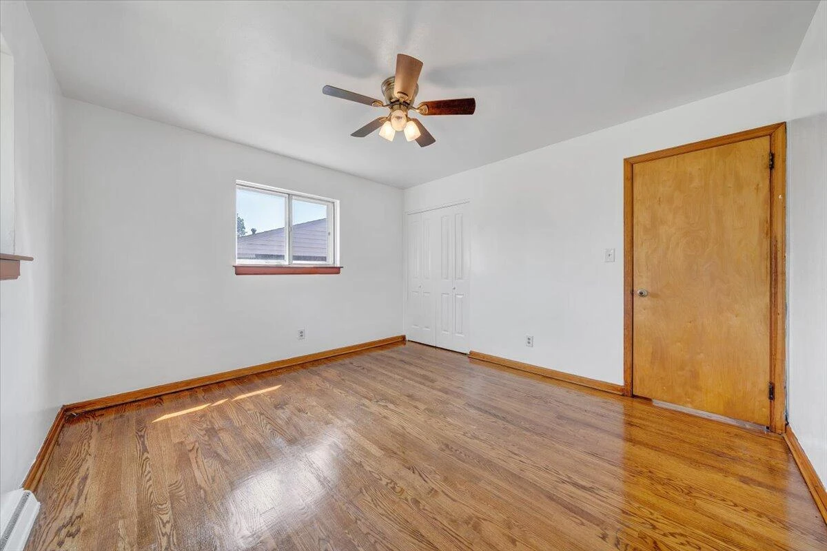 3332 Maplelawn AVE - Photo 14
