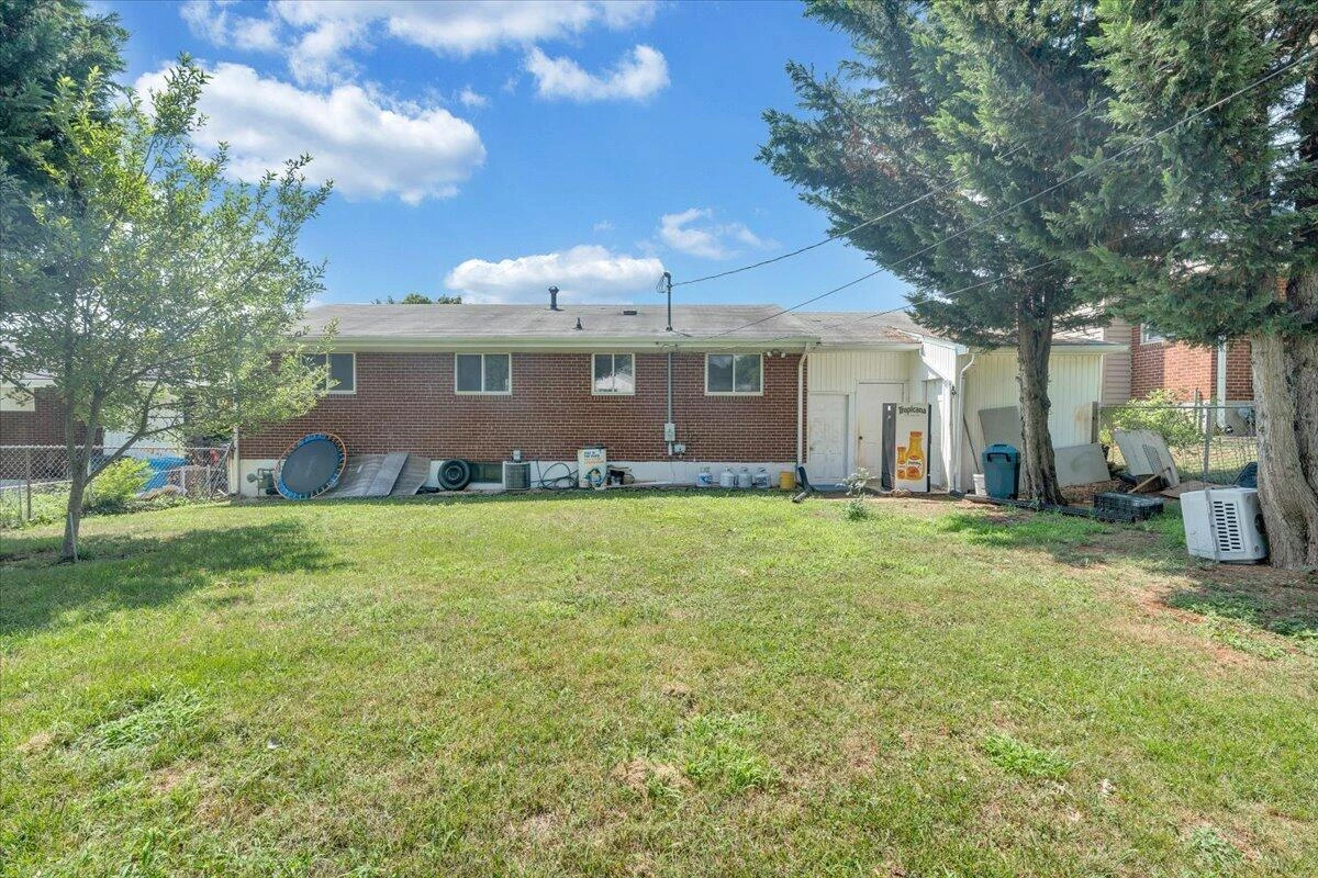 3332 Maplelawn AVE - Photo 25