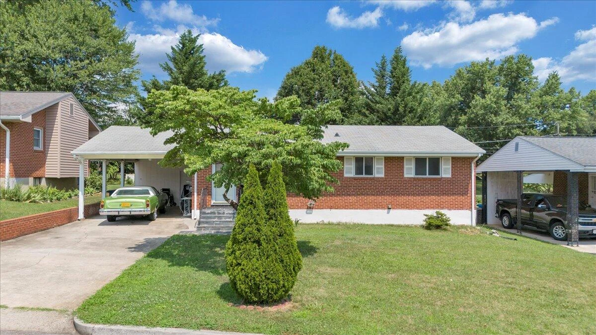 3332 Maplelawn AVE - Photo 31