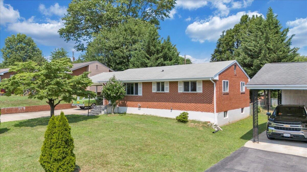 3332 Maplelawn AVE - Photo 32