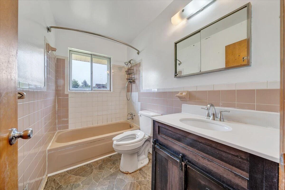 3332 Maplelawn AVE - Photo 10