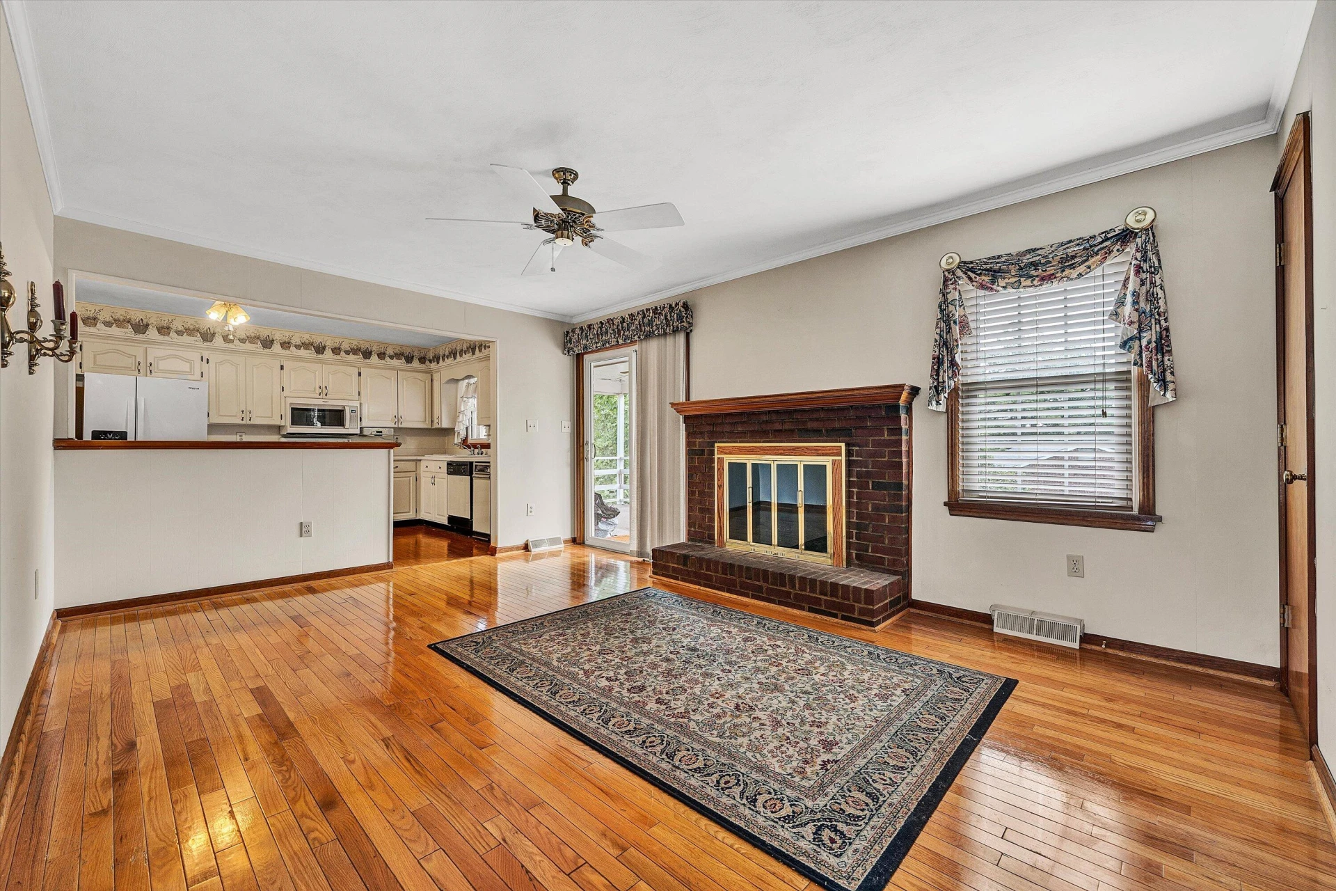 2200 Gloria DR - Photo 10
