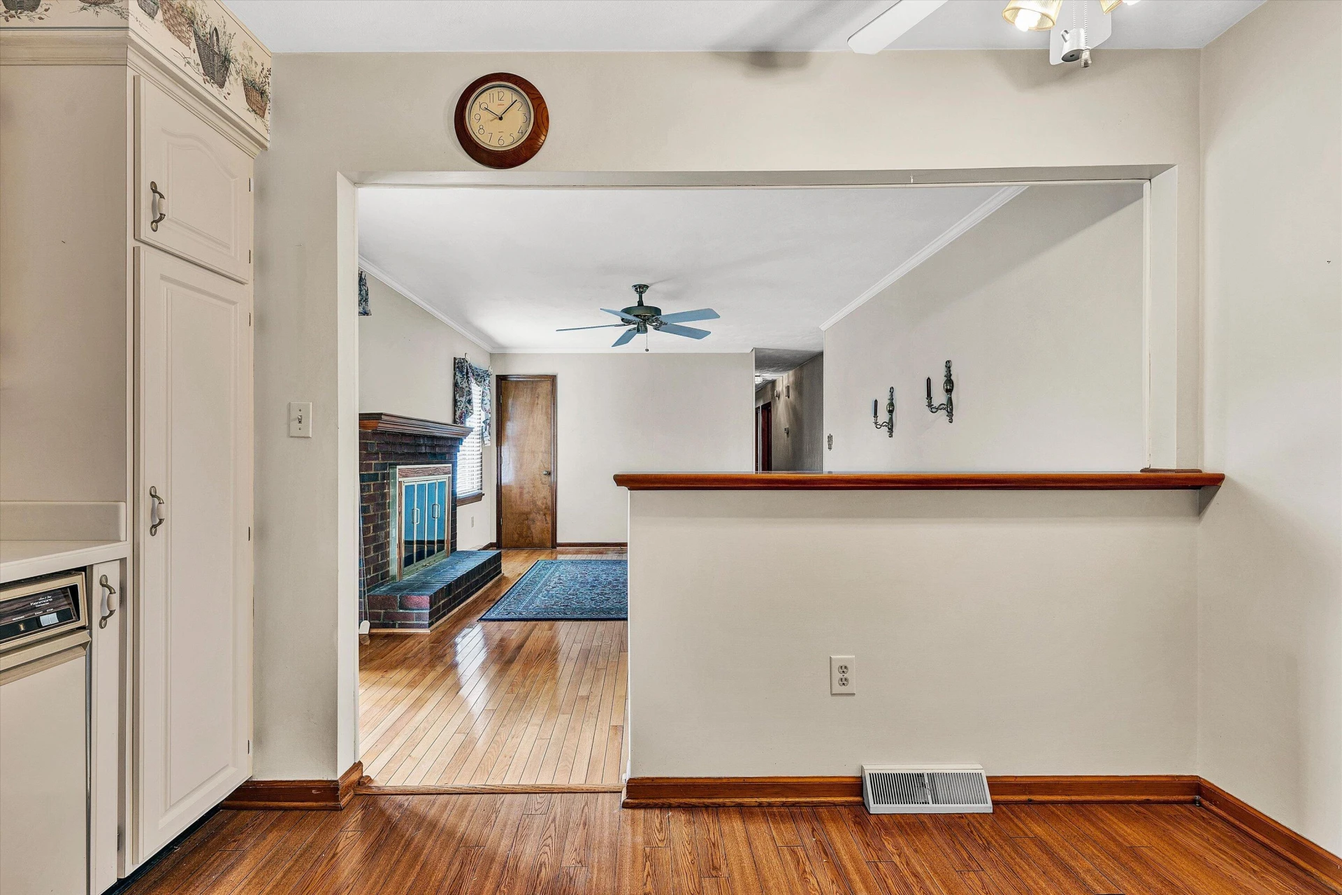 2200 Gloria DR - Photo 14