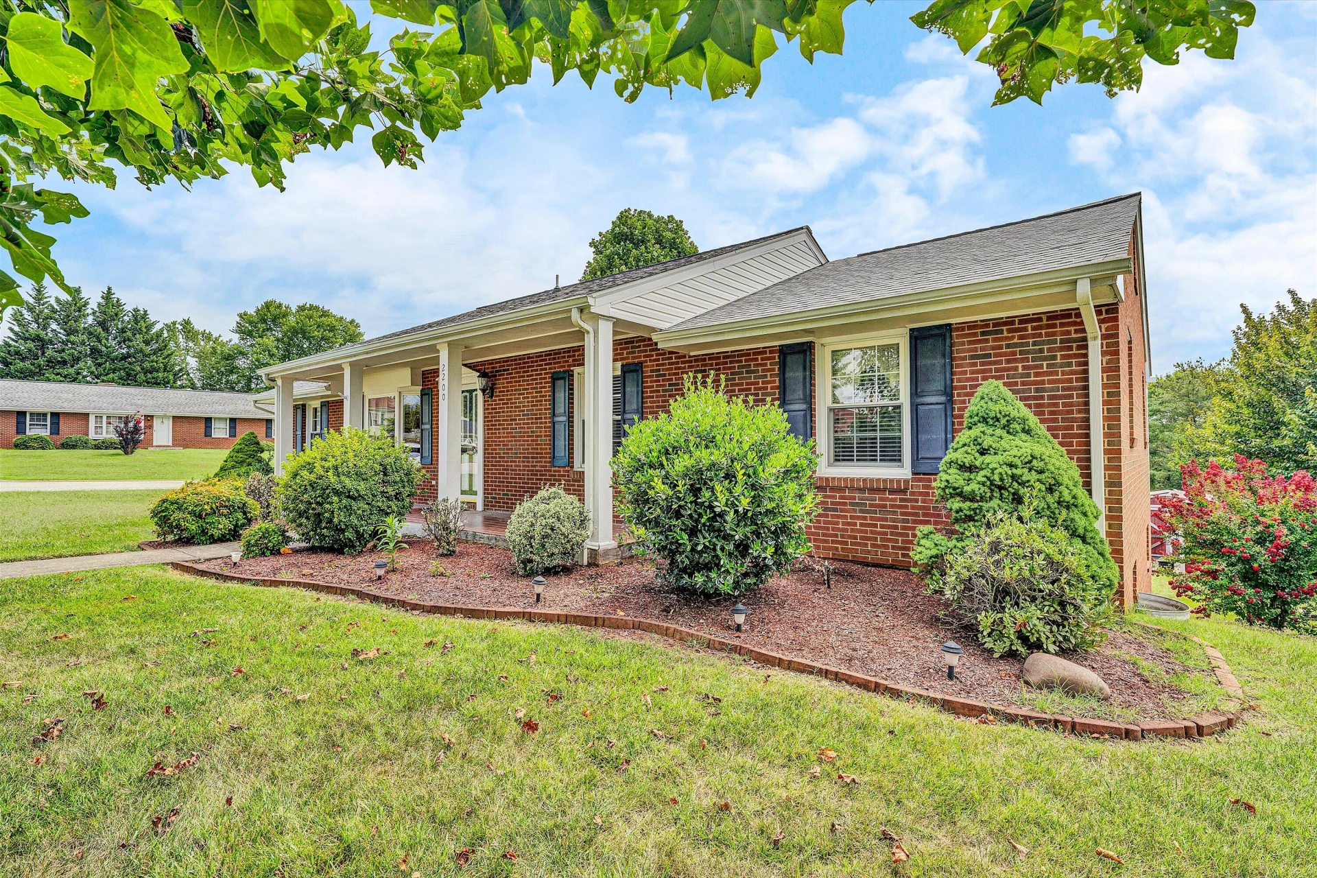 2200 Gloria DR - Photo 3