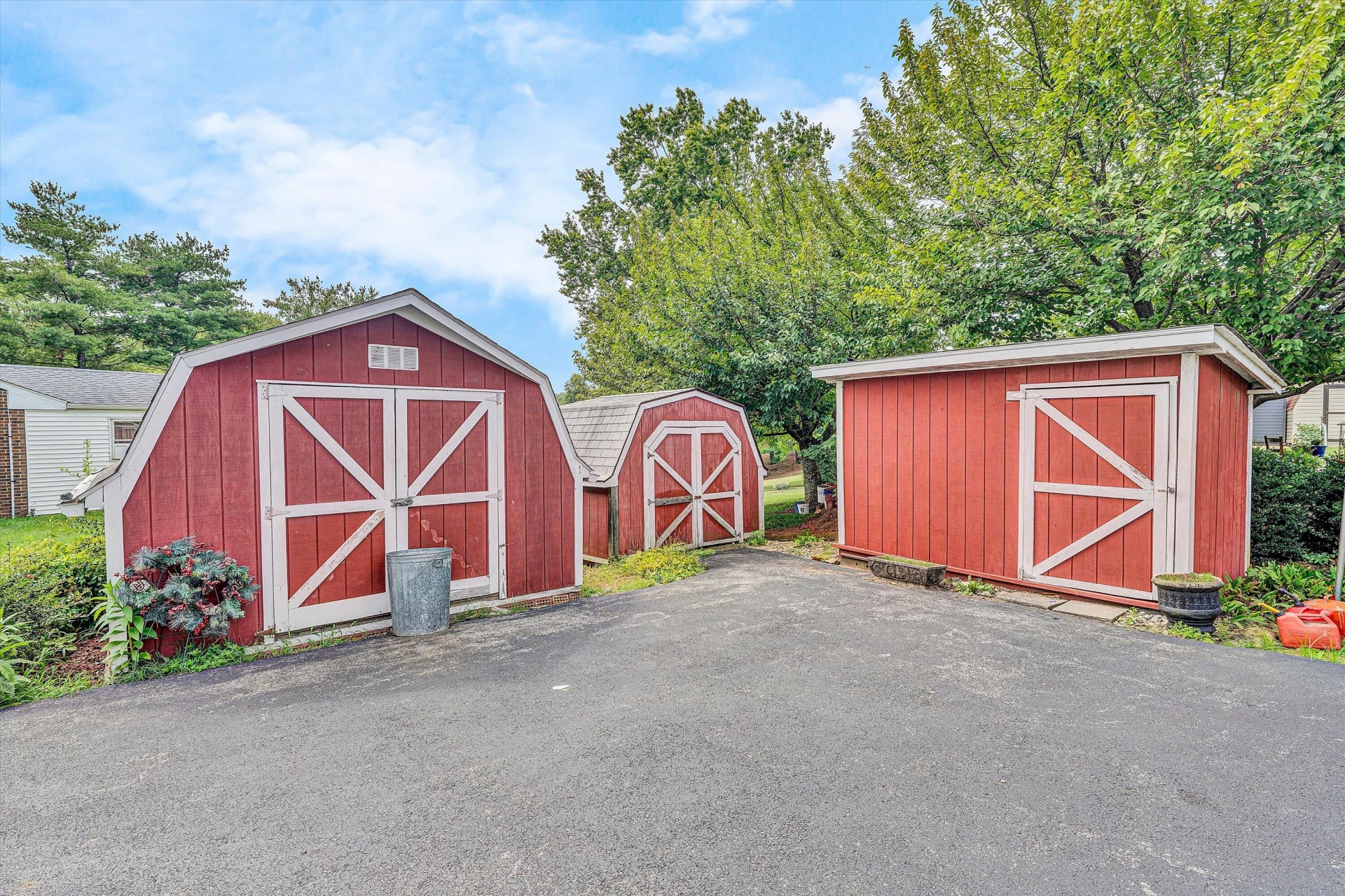 2200 Gloria DR - Photo 39