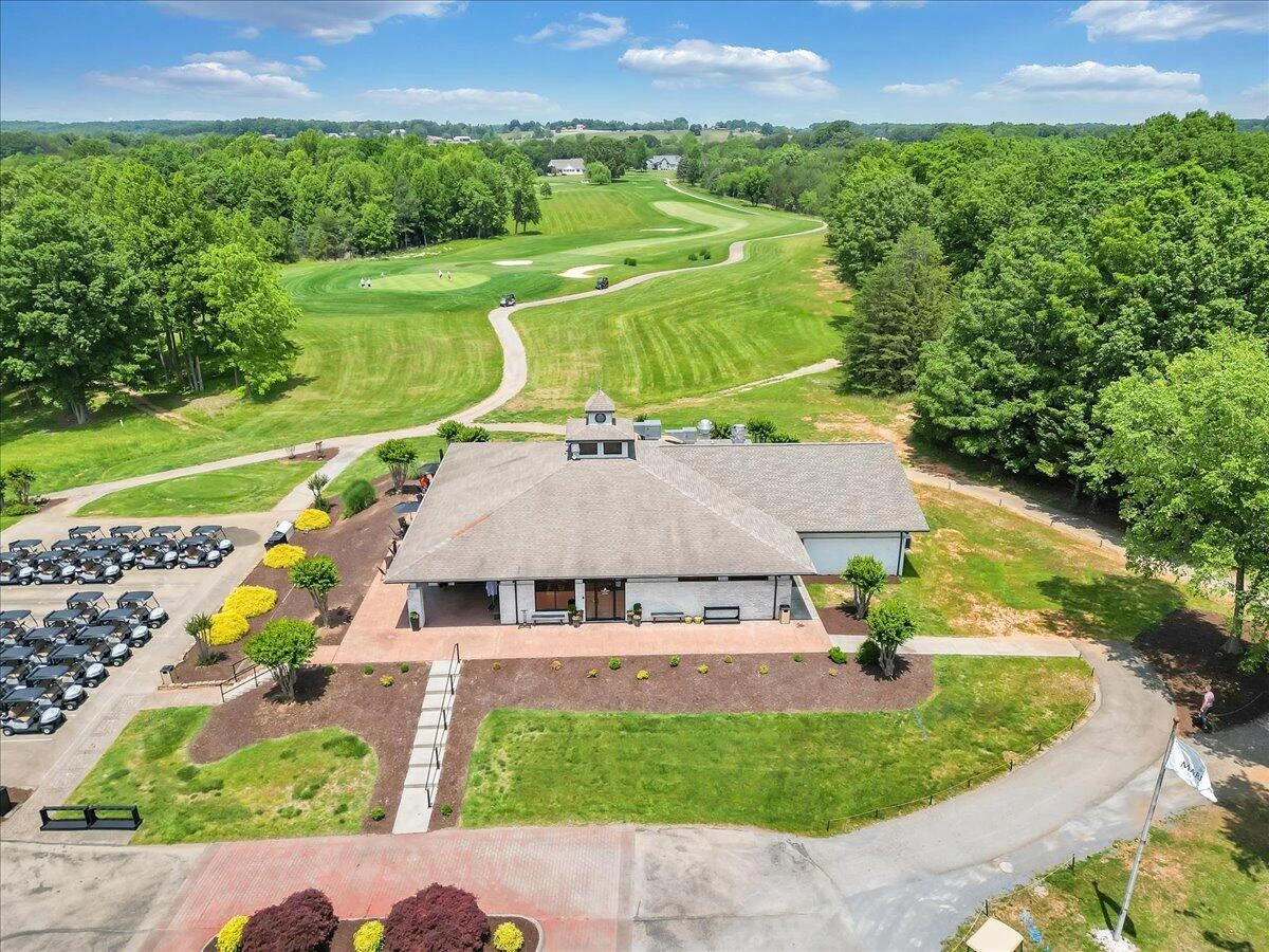 1077 Barrow Hills DR - Photo 105