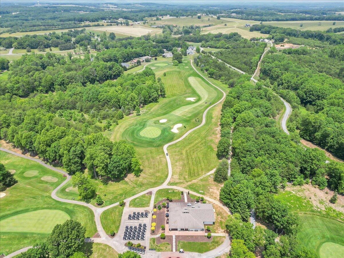 1077 Barrow Hills DR - Photo 108