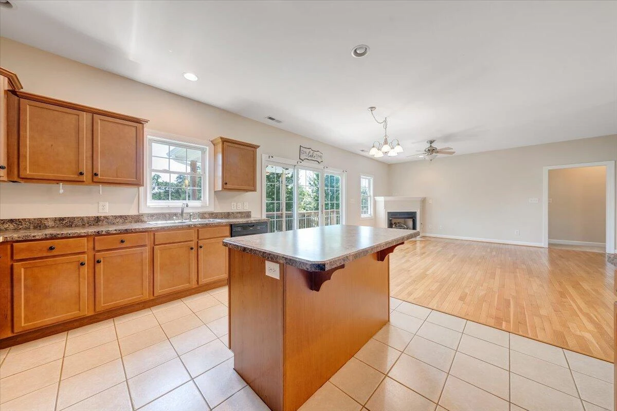 1077 Barrow Hills DR - Photo 22