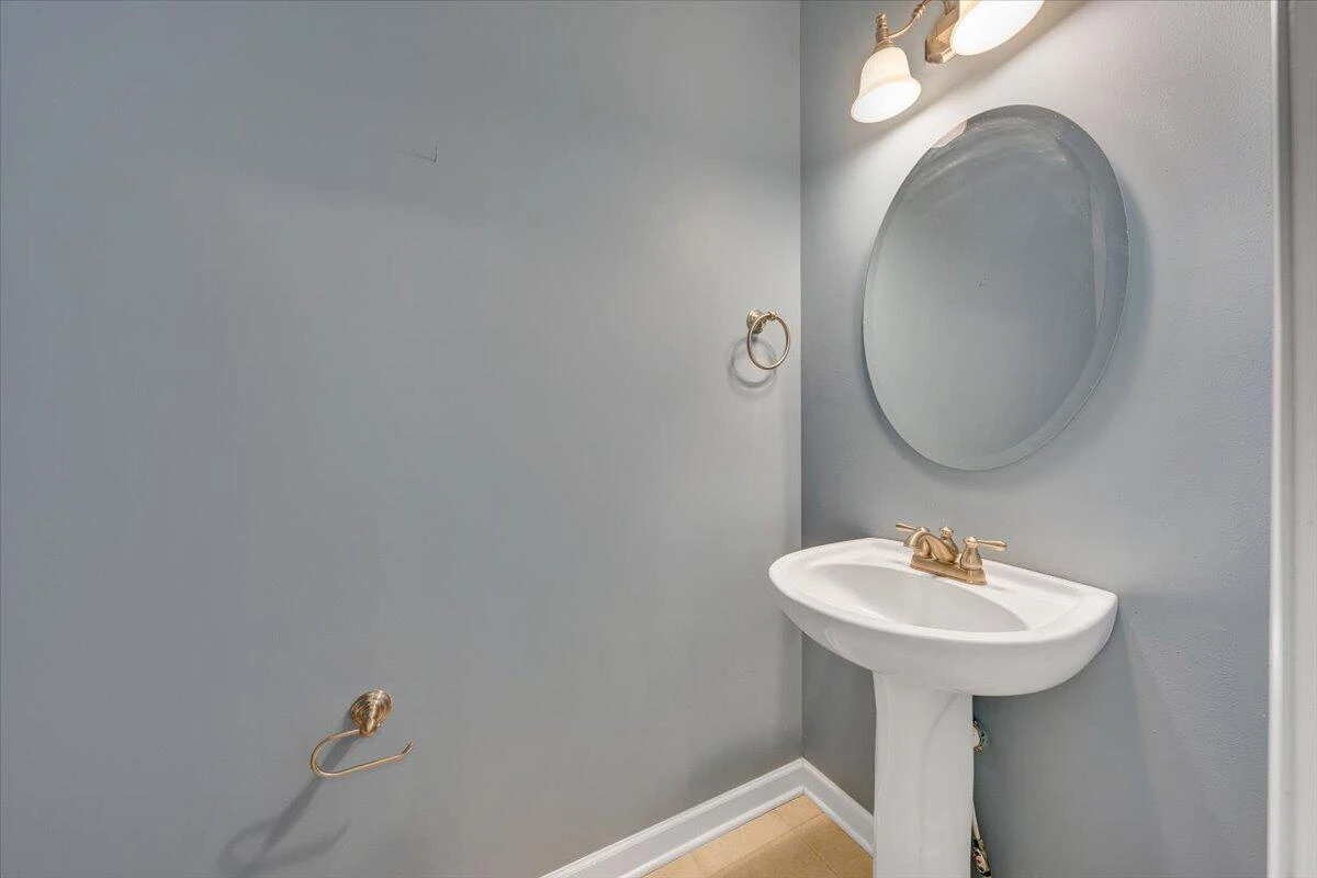 1077 Barrow Hills DR - Photo 26