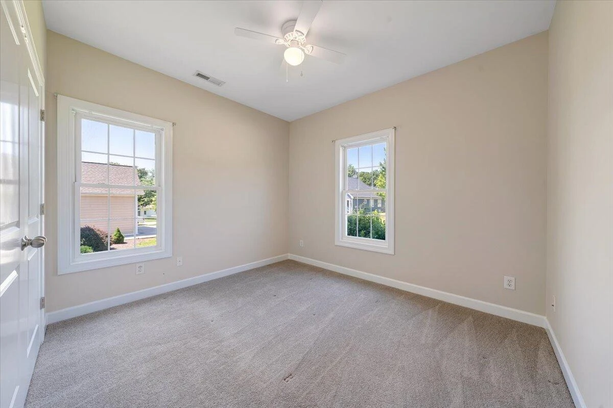 1077 Barrow Hills DR - Photo 31