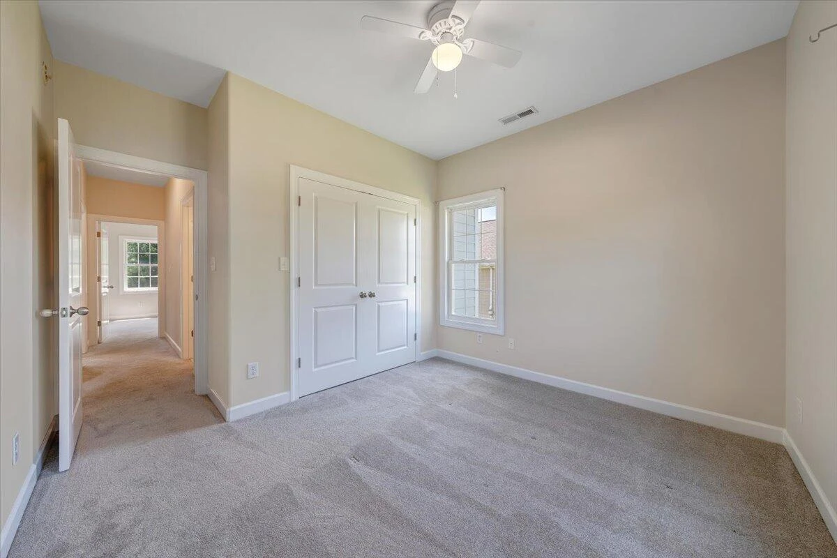 1077 Barrow Hills DR - Photo 33