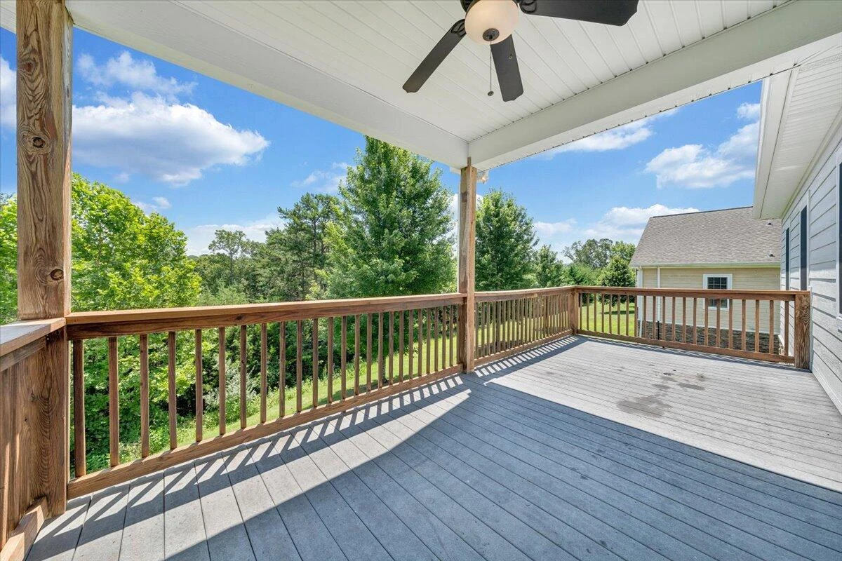 1077 Barrow Hills DR - Photo 44