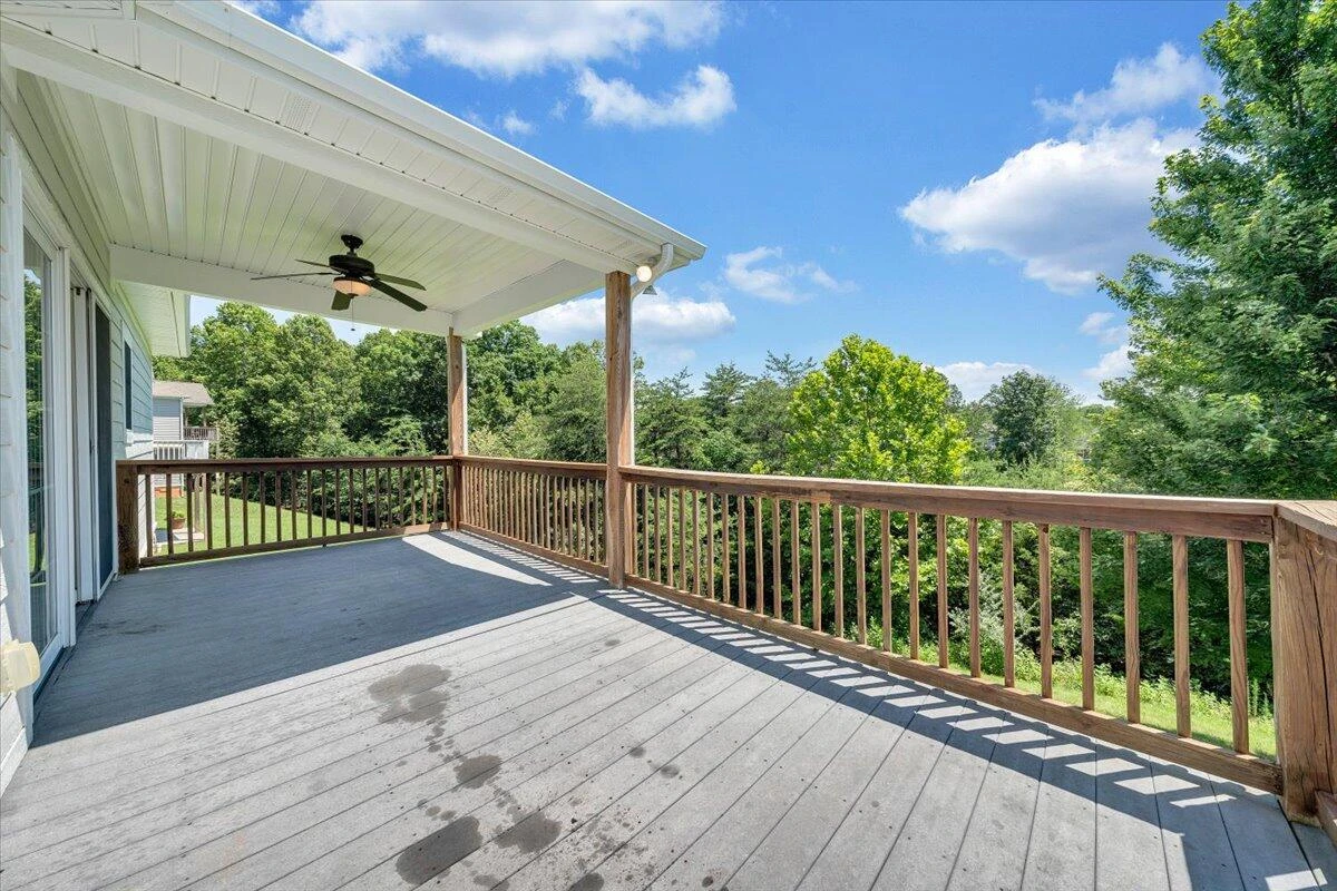 1077 Barrow Hills DR - Photo 45