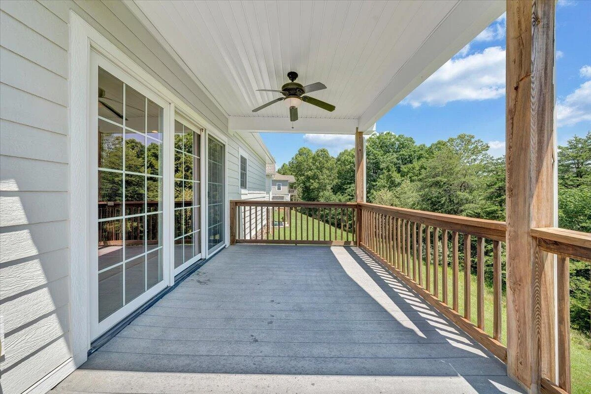 1077 Barrow Hills DR - Photo 46