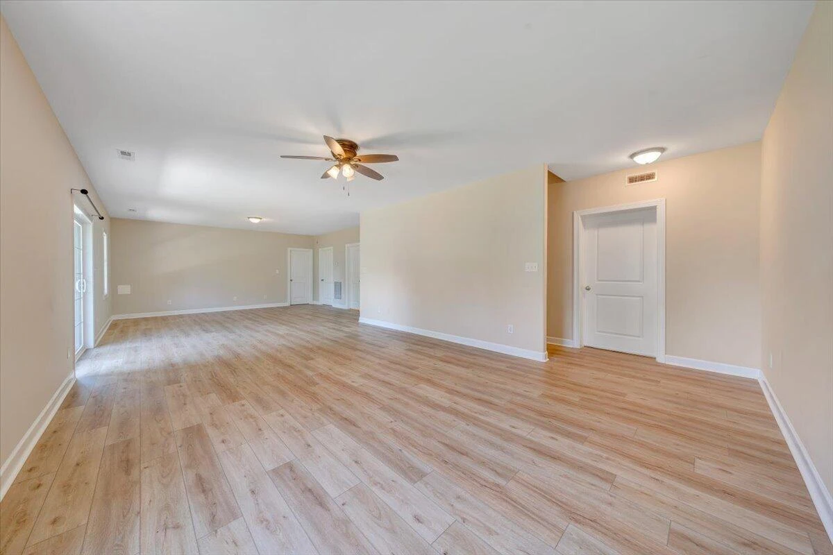 1077 Barrow Hills DR - Photo 50