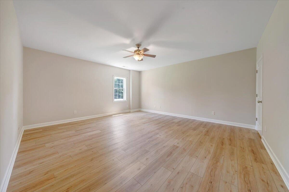 1077 Barrow Hills DR - Photo 53