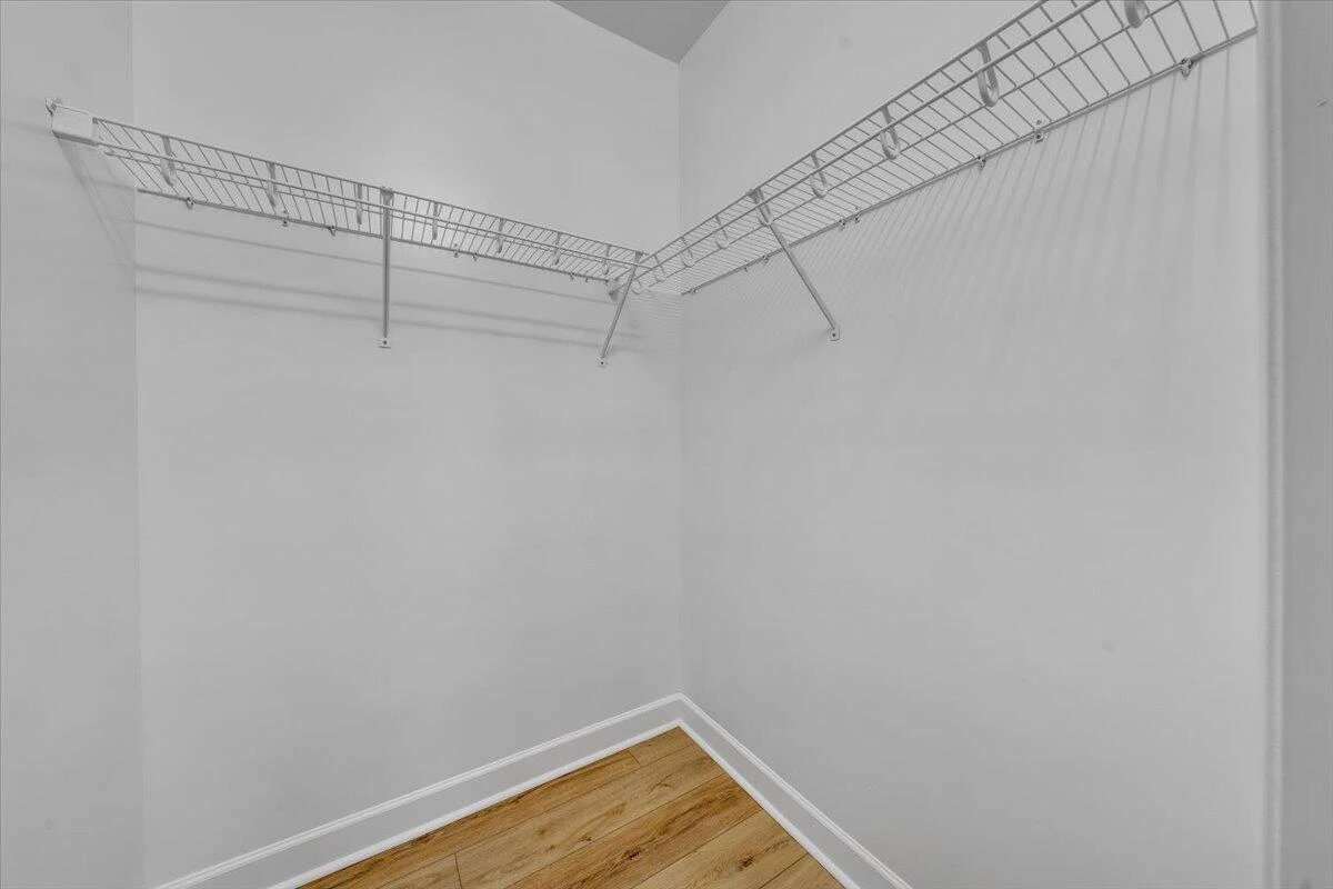 1077 Barrow Hills DR - Photo 56