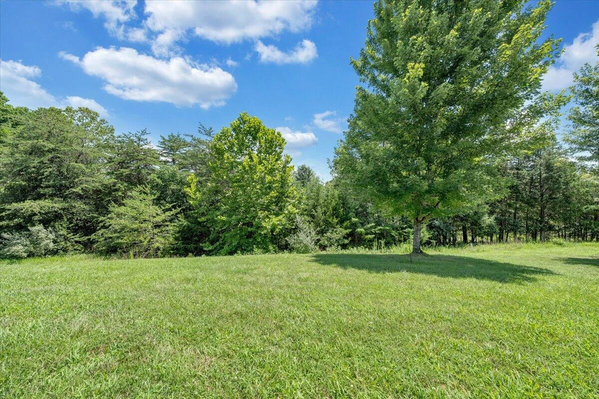 1077 Barrow Hills DR - Photo 61