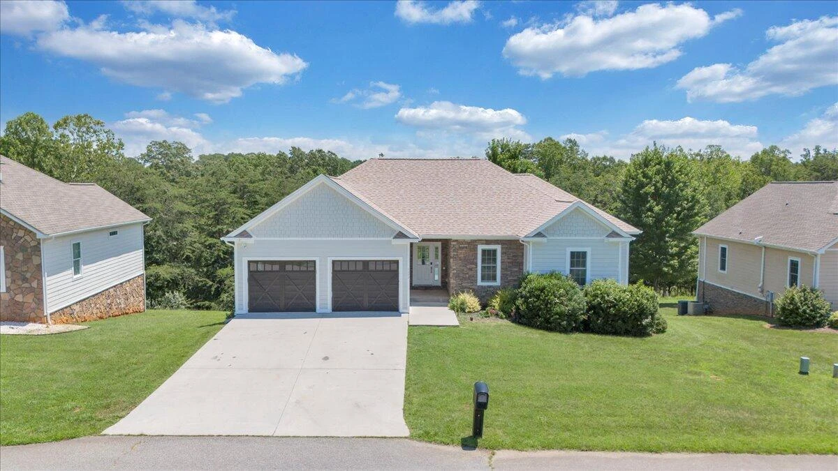 1077 Barrow Hills DR - Photo 70
