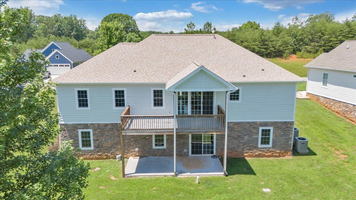 1077 Barrow Hills DR - Photo 75
