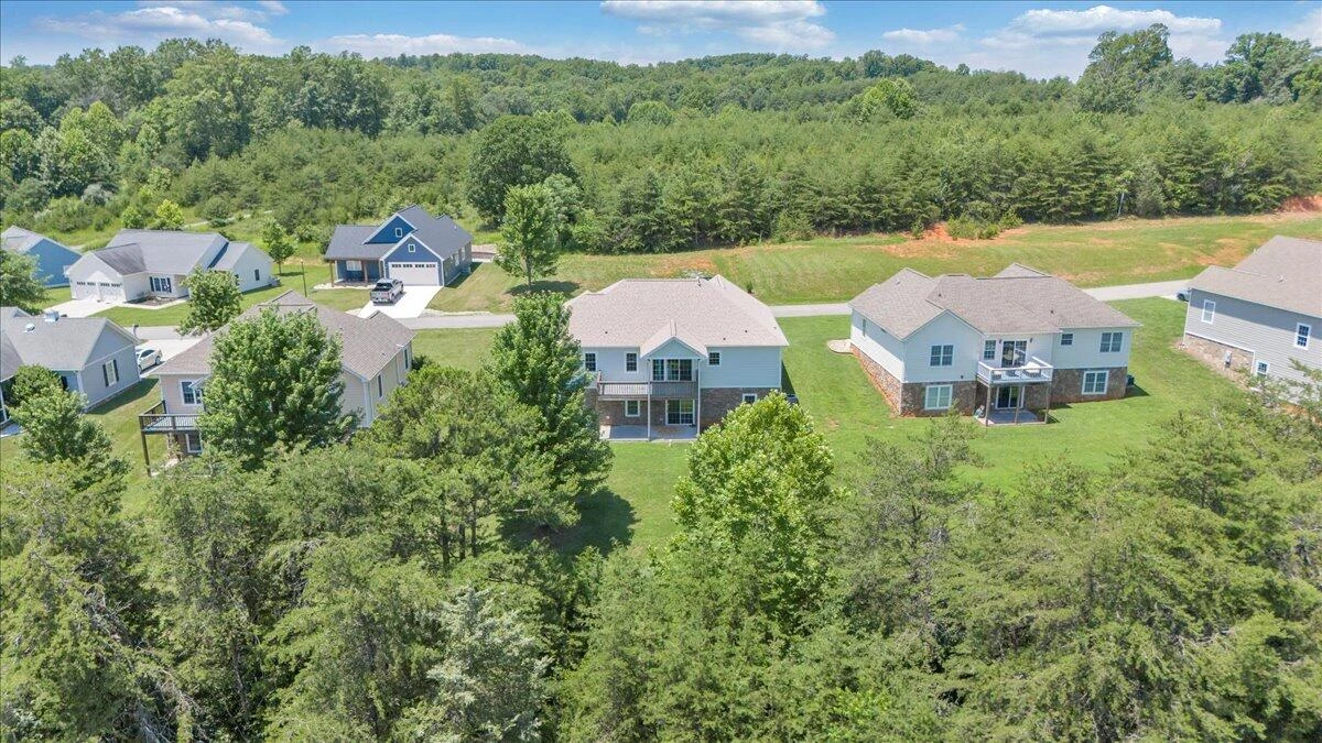1077 Barrow Hills DR - Photo 77