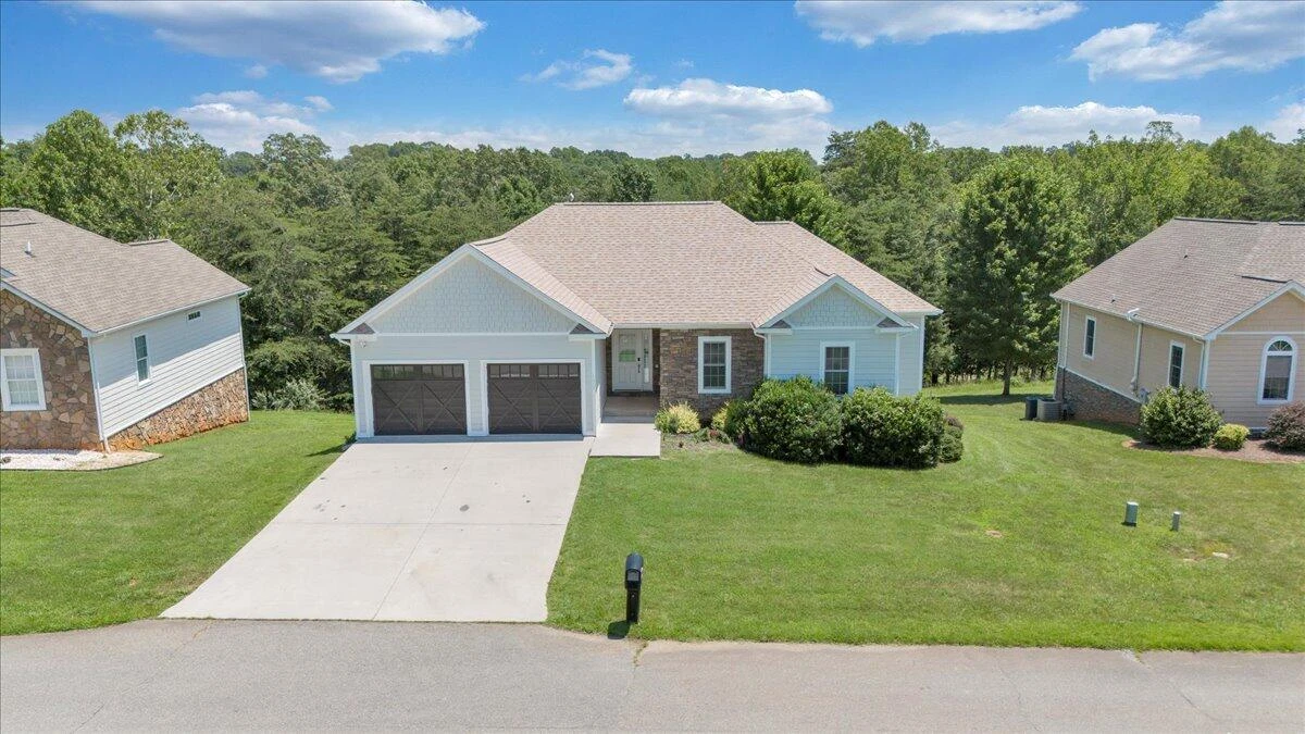 1077 Barrow Hills DR - Photo 92